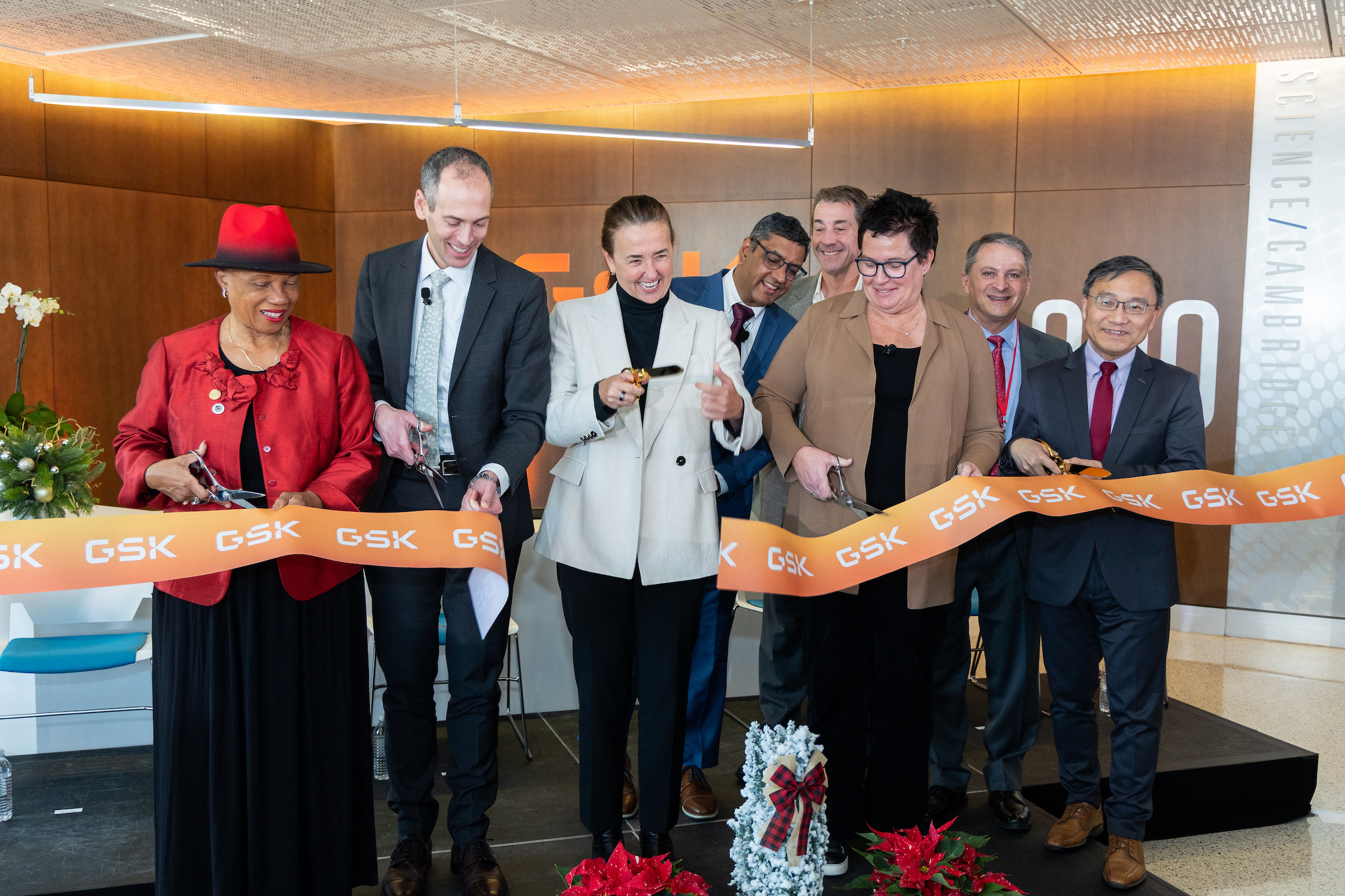 GSK CPD Labs Ribbon Cutting ABN00819