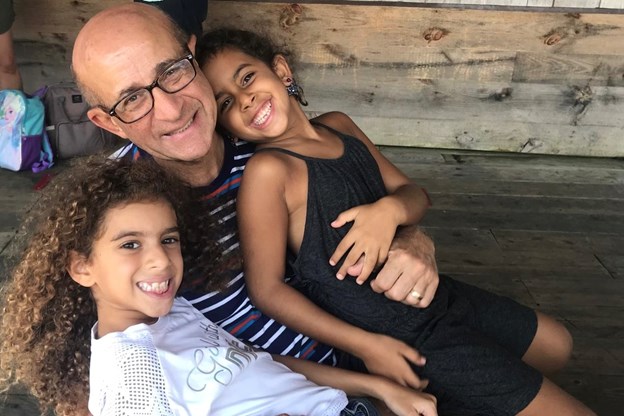 Remon and granddaughters
